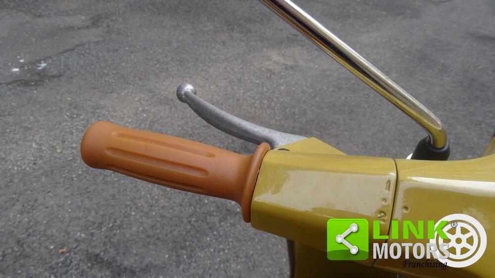 Piaggio Vespa 50 Special (12)