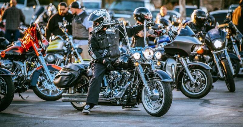 Guerra al rumore delle moto in California. Pi&ugrave; tolleranza per le auto 