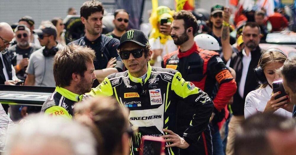 Torna la polemica su Valentino Rossi (e la stampa) dopo il duro weekend di Magny-Cours