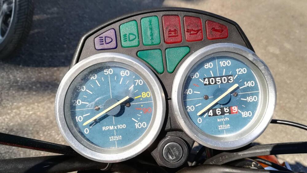 Moto Guzzi V 35 C (1983 - 88) (9)