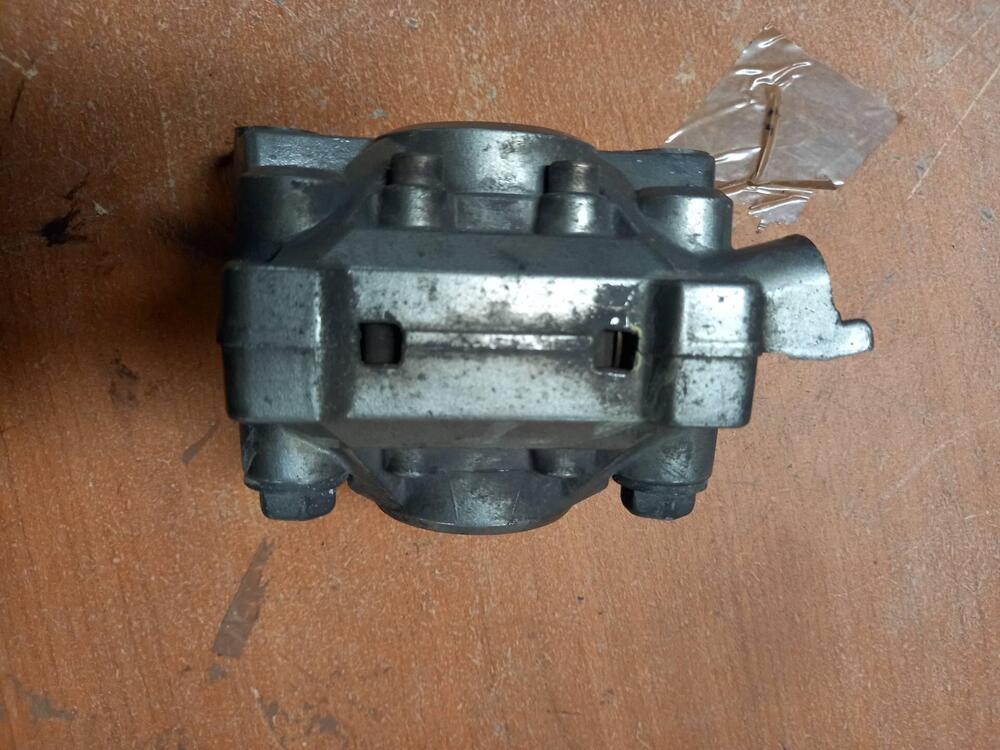 Pinza frenoposteriore Yamaha Fazer 600 1998-2001 (2)