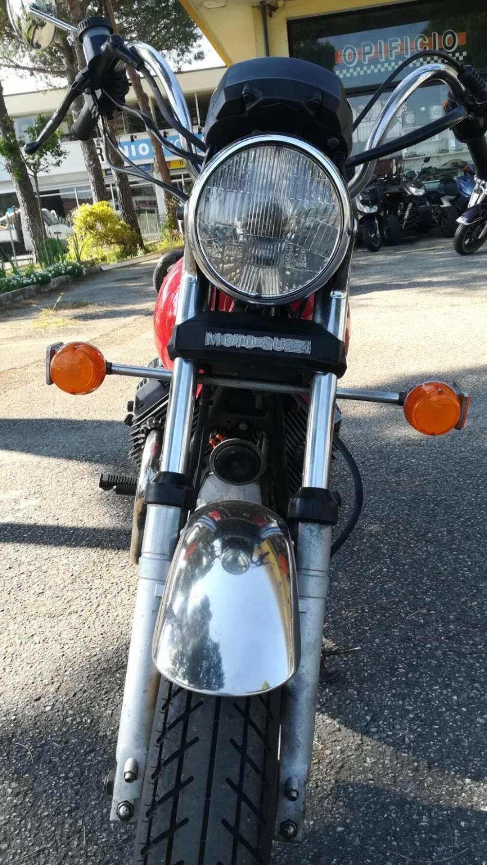 Moto Guzzi V35 C (3)
