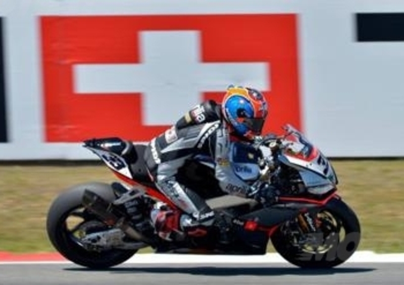 Melandri chiude in testa le prime prove SBK a Portimao