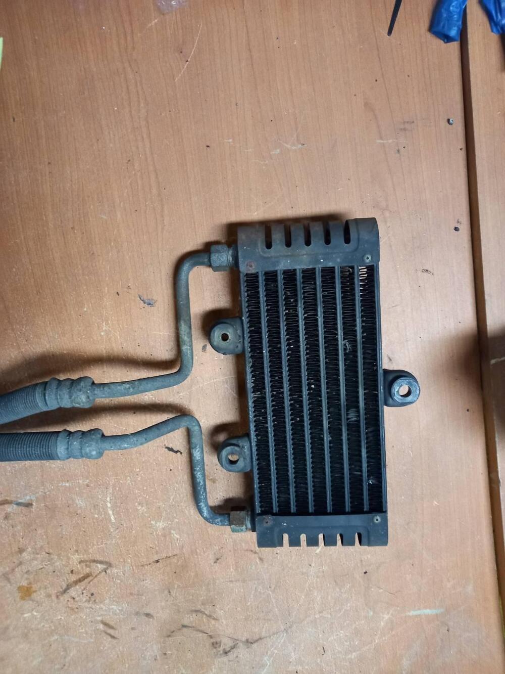 Radiatore olio Kawasaki ZR-7 1999-2004 ,qualche se (2)