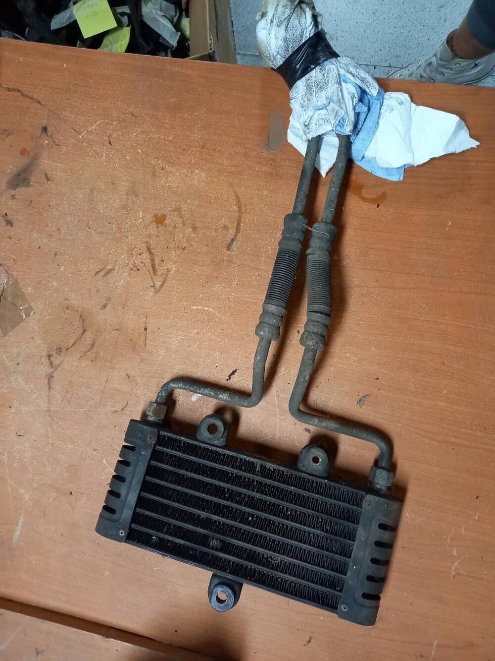 Radiatore olio Kawasaki ZR-7 1999-2004 ,qualche se (3)