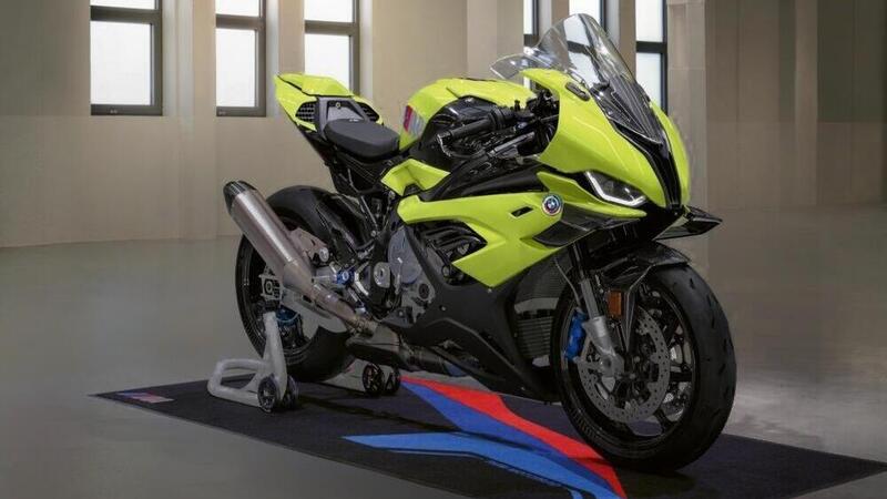 BMW M 1000 RR 50 Years M: un&#039;esclusiva versione speciale per celebrare 50 anni di Motosport