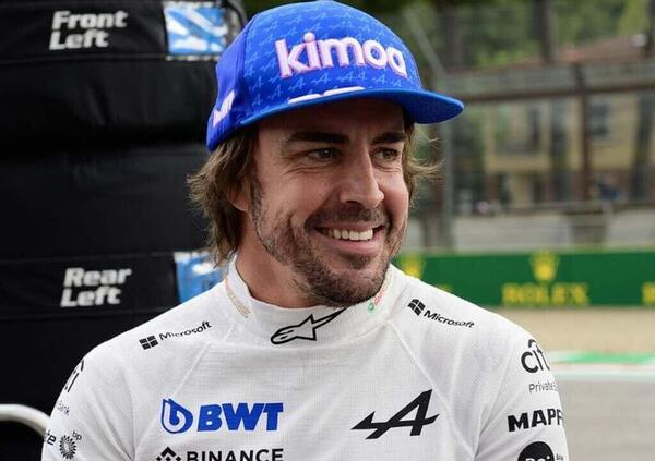 Alonso la tocca piano con Hamilton: &ldquo;Dopo anni al top benvenuto nel mio mondo. Fai un mega giro e sei&hellip;&rdquo; 
