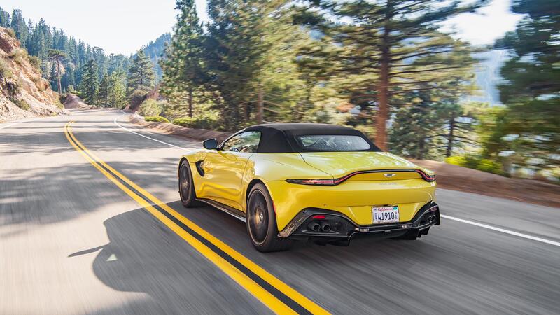 Aston Martin V8 Vantage: la roadster col motore AMG GT da 510 CV [VIDEO] 