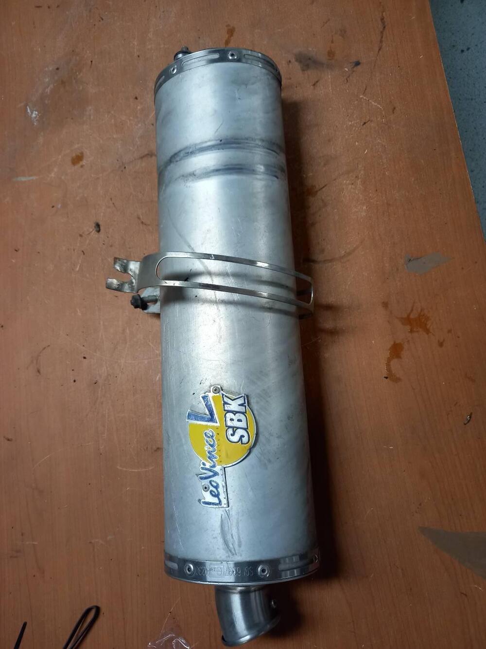 Terminale scarico LeoVince SBK Kawasaki ZR-7 1999 (2)