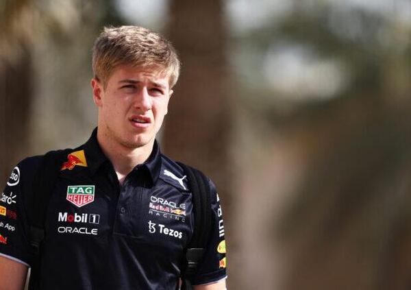 La Red Bull sfrutta il giovane Vips a Barcellona per testare la monoposto: perch&eacute; la FIA non fa nulla?