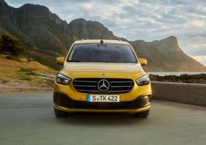 Mercedes-Benz Classe T (2022-->>) (3)