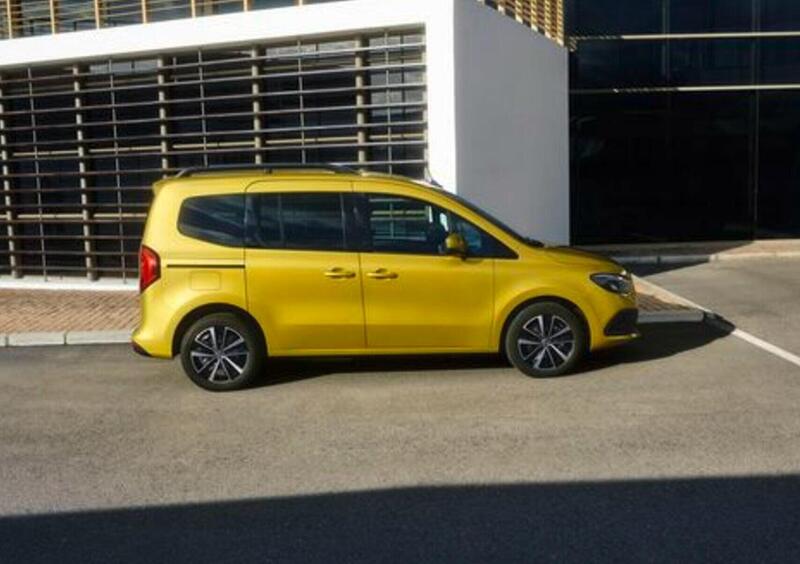 Mercedes-Benz Classe T (2022-->>) (2)