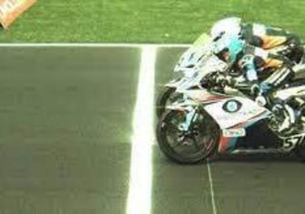 Moto3 in Inghilterra: l&rsquo;assurda gara con due vincitori