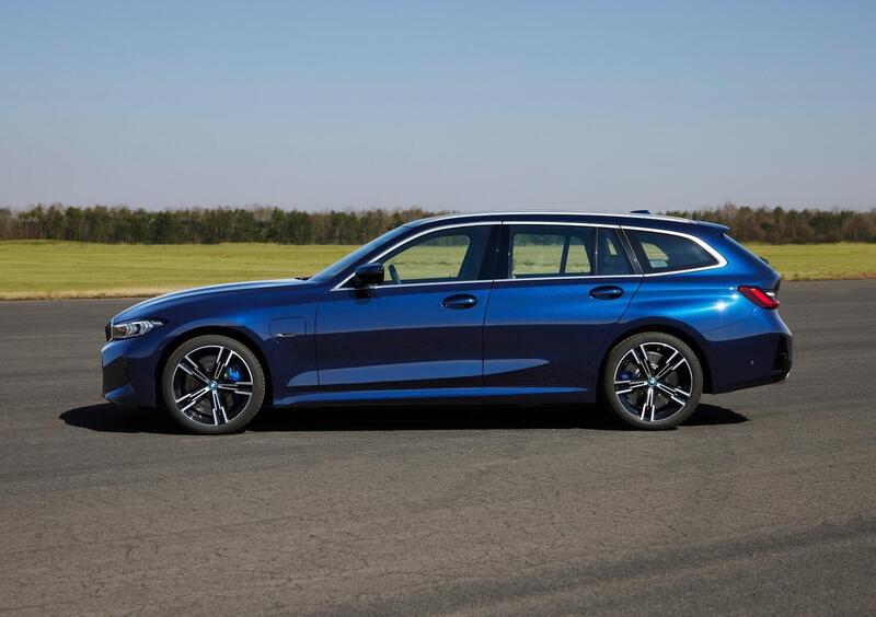 BMW Serie 3 Touring (2019-->>) (18)