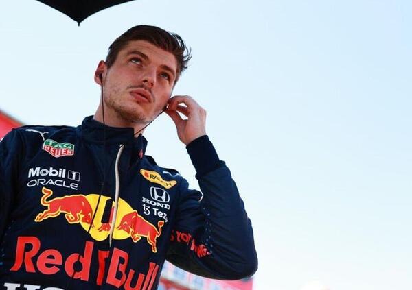 Max Verstappen: il team radio shock dopo l&#039;incidente 
