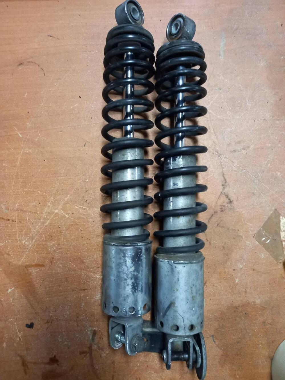 Coppia ammortizzatori posteriori Burgman 650 2006- Suzuki (2)