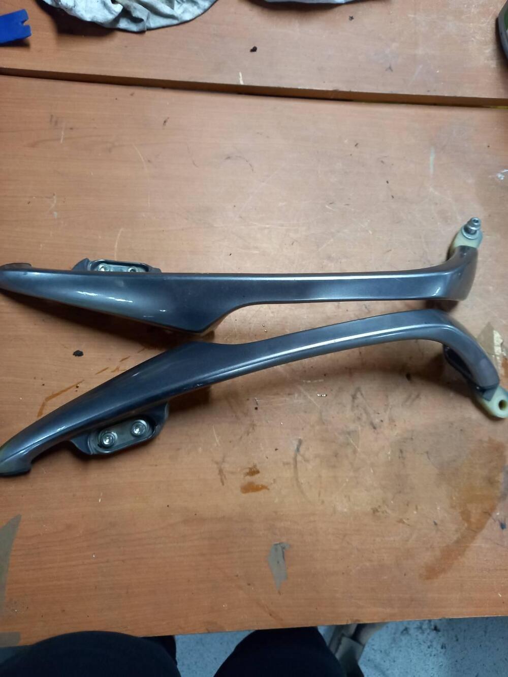 Coppia maniglie posteriore Burgman 650 2006 2011 Suzuki (2)