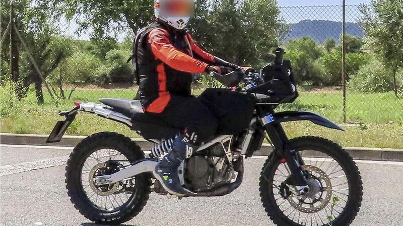 Una nuova 390 Rally: per KTM o per GAGAS? [Foto Spia]