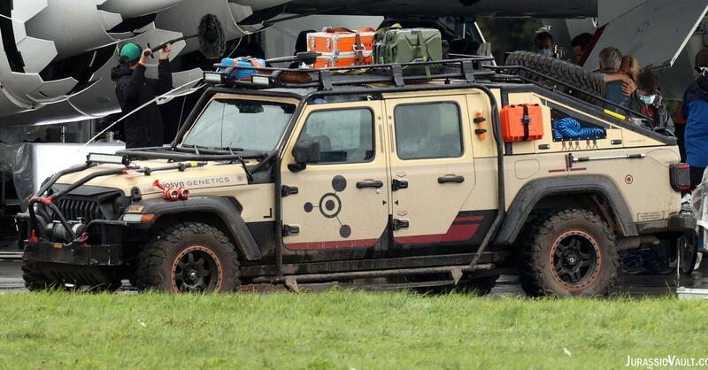 Tutto pronto per l&#039;Apocalisse: la Jeep Gladiator sul set di Jurassic World Dominion 