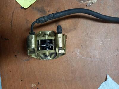 Pinza freno posteriore con tubo Gilera Nexus 500 2