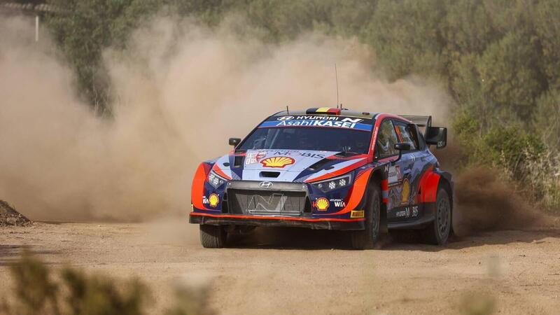 WRC22. Rally Italia Sardegna. Inaugurazione Neuville, Hyundai, poi dibattito