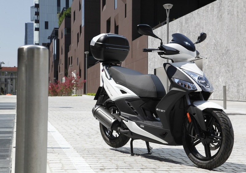 Kymco Agility R16 Plus, 50 e 200. Colorazioni e prezzi