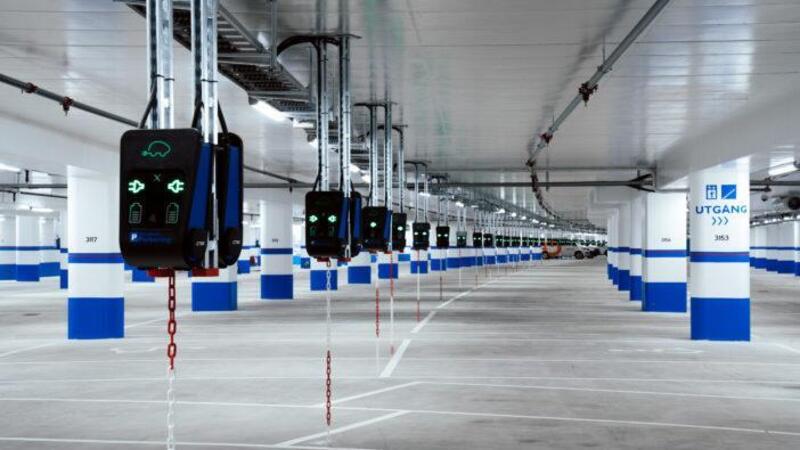 Il pi&ugrave; grande parcheggio d&#039;Europa per auto elettriche disporr&agrave; di 1.000 punti di ricarica