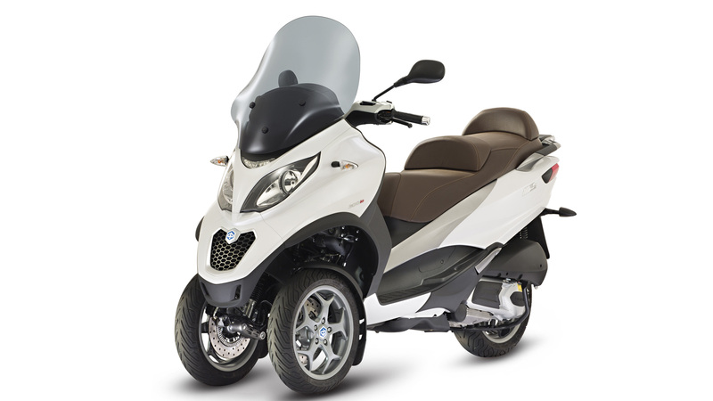 Nuovo Piaggio Mp3 300. Con ABS e controllo trazione