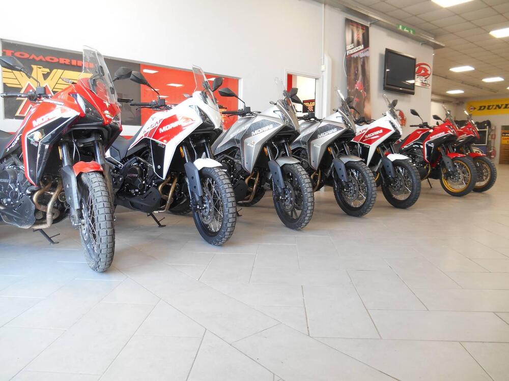 Moto Morini X-Cape 650 Gold Wheels Edition (2022 - 25) (2)