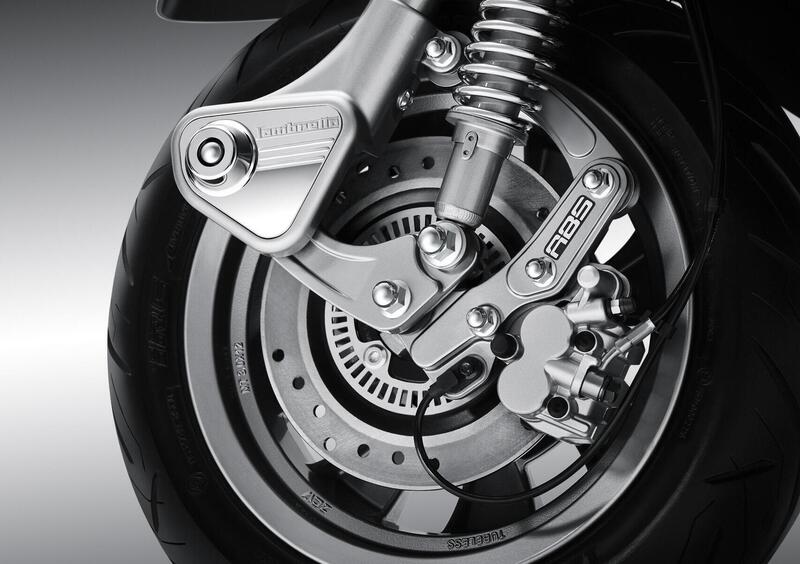 Lambretta X300 X300 (2022 - 25) (11)