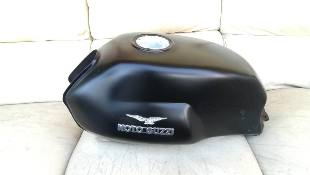 Serbatoio Moto Guzzi V7 (3)