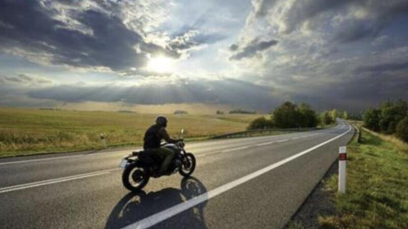 Il 2035 e la fine delle auto diesel e benzina. Ma le moto? Qui &egrave; dove ci ragioniamo [LONGFORM]