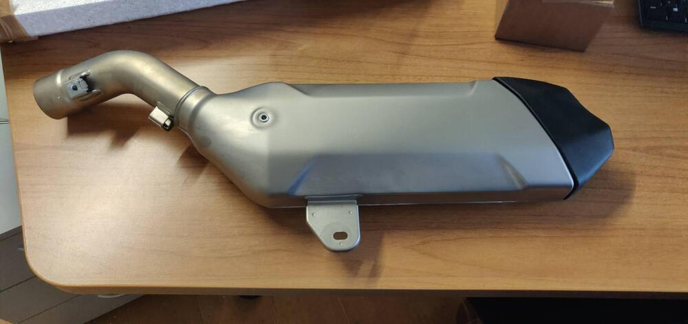 Scarico e paracalore Originale Nuovo MultistradaV4 Ducati (2)