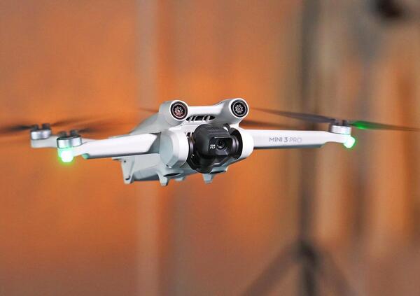DJI Mini 3 Pro &egrave; il nuovo drone hi-tech: leggero, portatile e con grande autonomia