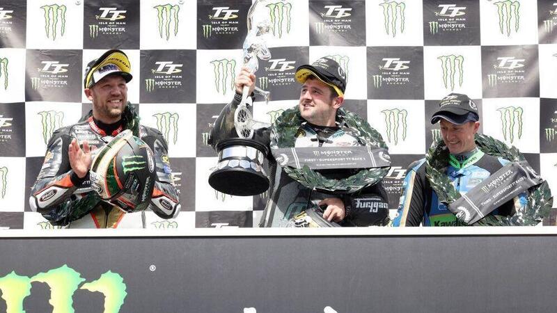 Tourist Trophy 2022: Michael Dunlop vince gara 2 Supersport: il record di Joey &egrave; pi&ugrave; vicino