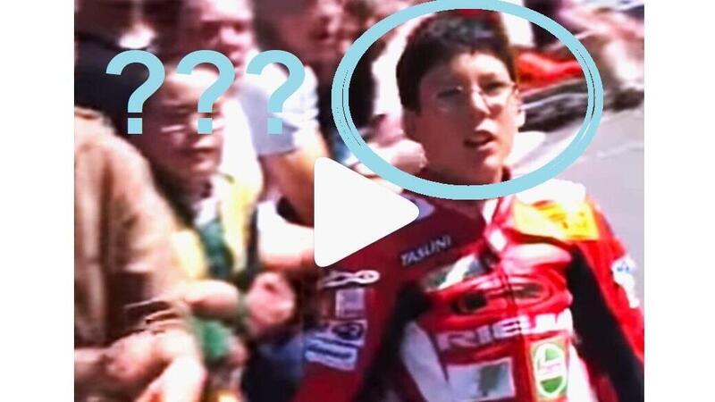 Ok Marc Marquez, ma riconoscete questo tipetto con gli occhiali? Indizio: &egrave; il 2001 [VIDEO VIRALE]