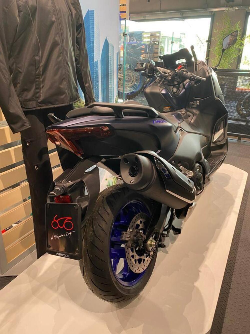 Yamaha T-Max 560 (2022 - 24) (5)