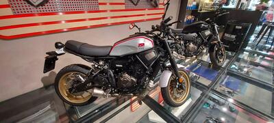 Yamaha XSR 700 XTribute (2022 - 24) nuova