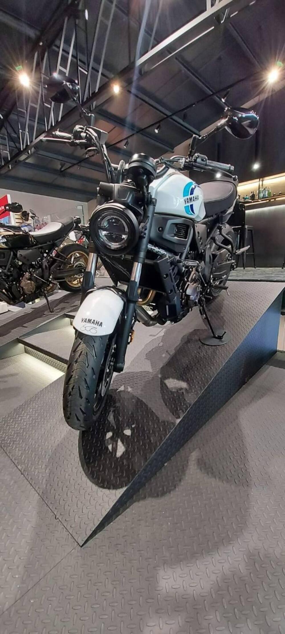 Yamaha XSR 700 (2022 - 25) (3)