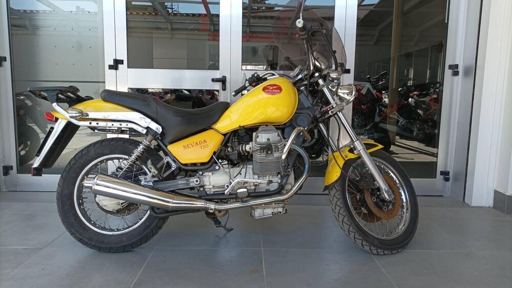 Moto Guzzi Nevada 750
