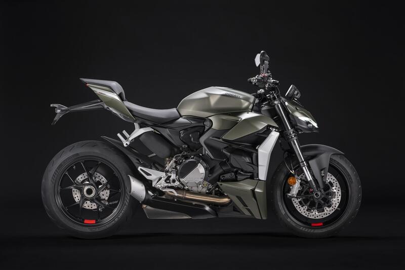 La Ducati Streetfighter V2 diventa green. Ma sempre a benzina