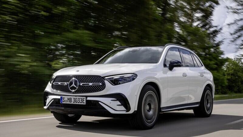 Mercedes GLC 2023: plug-in Diesel da ben 120 km