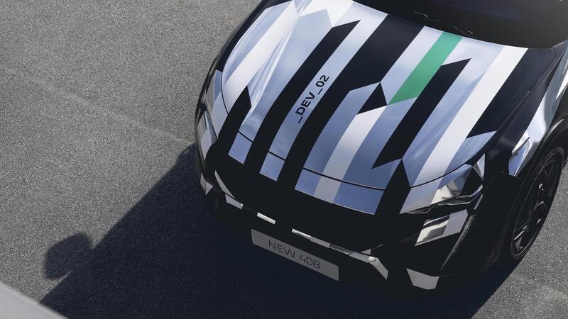 Nuova Peugeot 408 in arrivo il 22 giugno: la berlina fastback plug-in