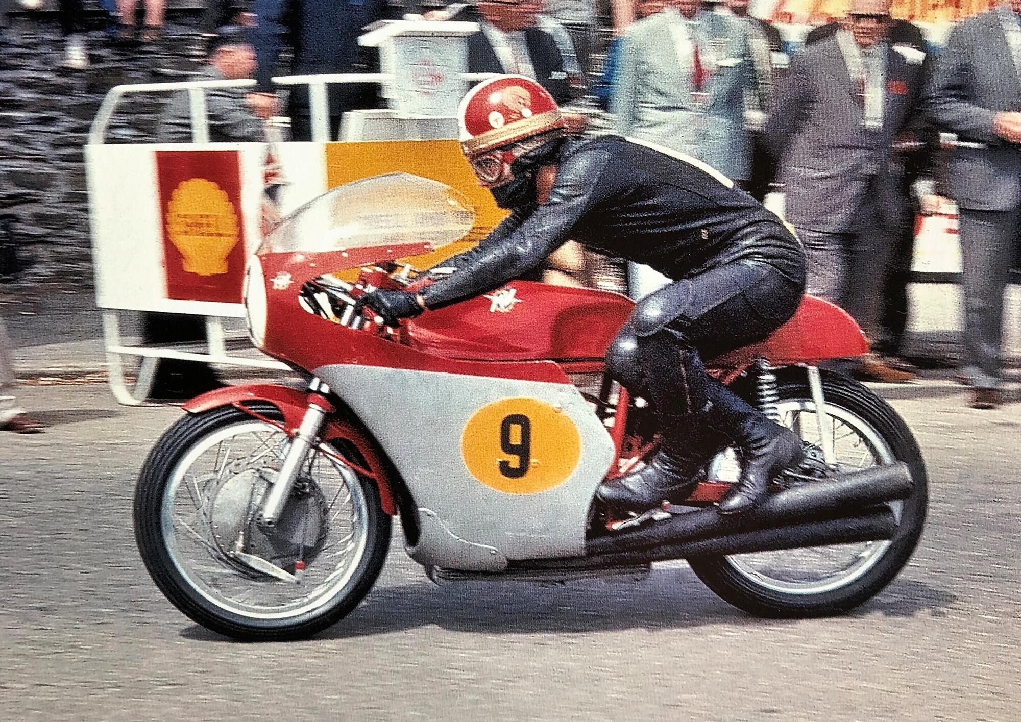 Giacomo Agostini Vintage racing