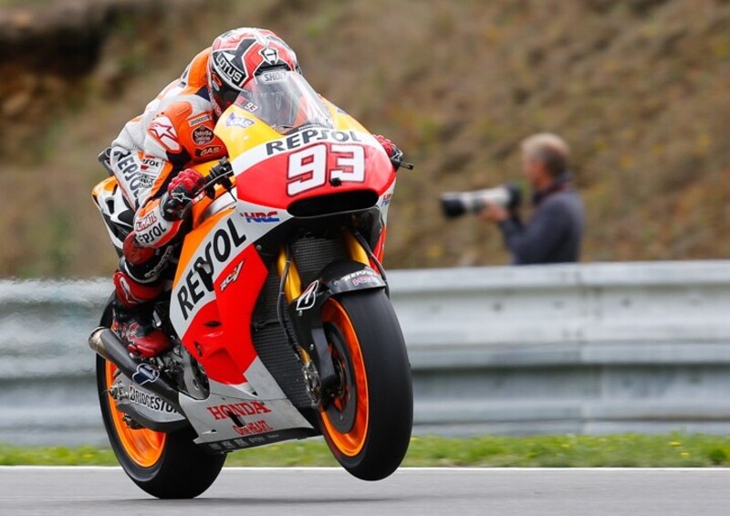 MotoGP. Marquez in pole a Brno davanti a Dovizioso