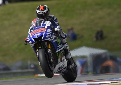 MotoGP. Lorenzo in testa nel warm up a Brno