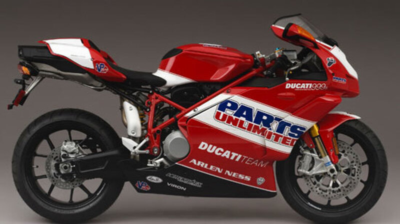 USA. Per lo shopping e per le moto piace il Km zero