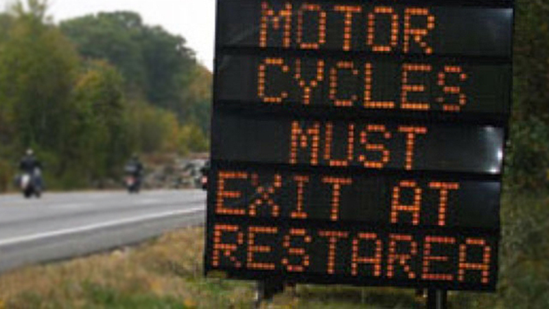 USA. La polizia ferma i motociclisti? E' discriminazione!