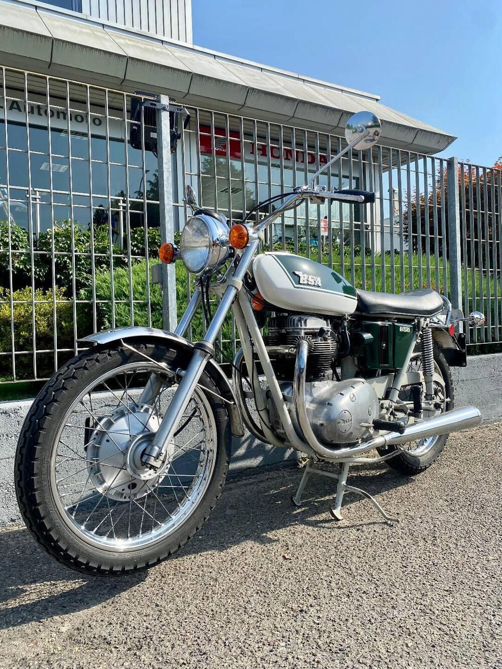 Bsa A65 T THUNDERBOLT  (2)