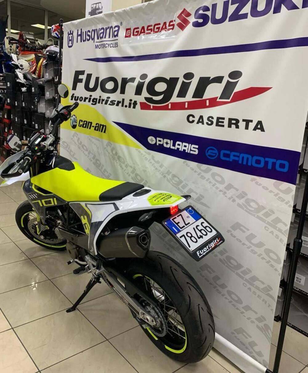 Husqvarna 701 Supermoto (2023 - 25) (3)
